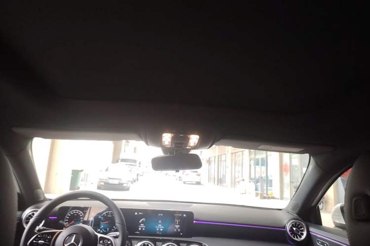 Used Mercedes-Benz A-Class 2022 Revised Version A 200 L Sport Sedan Fashionable Style Headliner
