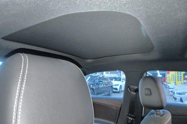 Used Mercedes-Benz A-Class 2022 Revised Version A 200 L Sport Sedan Fashionable Style Headliner