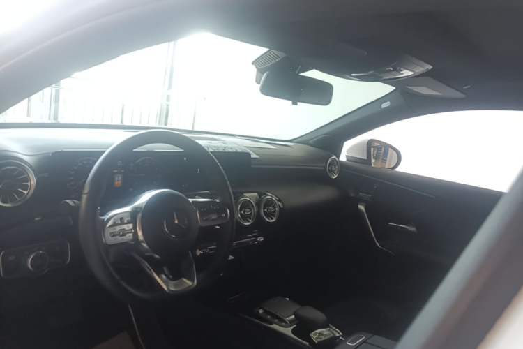 Used Mercedes-Benz A-Class 2022 Second Facelift A 200 L Sport Sedan Fashion Version Headliner
