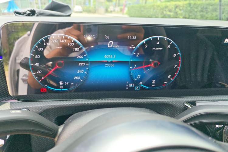 Used Mercedes-Benz A-Class 2022 Revised Version A 200 L Sport Sedan Fashionable Style Instrument Cluster