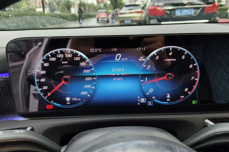 Used Mercedes-Benz A-Class 2022 Revised Version A 200 L Sport Sedan Fashionable Style Instrument Cluster