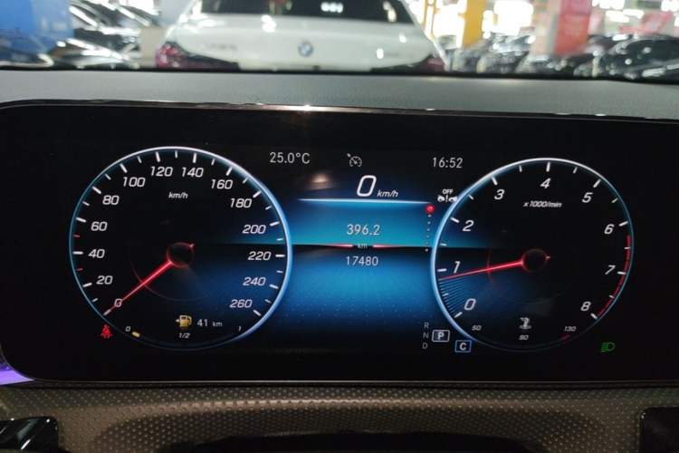 Used Mercedes-Benz A-Class 2022 Revised Version A 200 L Sport Sedan Fashionable Style Instrument Cluster