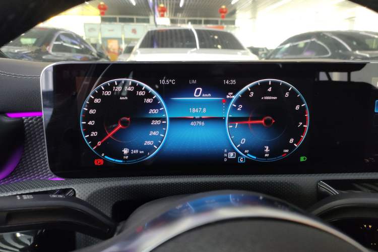 Used Mercedes-Benz A-Class 2022 Revised Version A 200 L Sport Sedan Fashionable Style Instrument Cluster