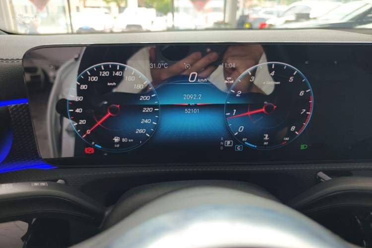 Used Mercedes-Benz A-Class 2022 Revised Version A 200 L Sport Sedan Fashionable Style Instrument Cluster