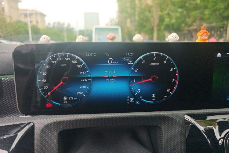 Used Mercedes-Benz A-Class 2022 Revised Version A 200 L Sport Sedan Fashionable Style Instrument Cluster