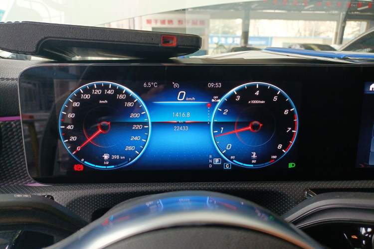 Used Mercedes-Benz A-Class 2022 Revised Version A 200 L Sport Sedan Fashionable Style Instrument Cluster