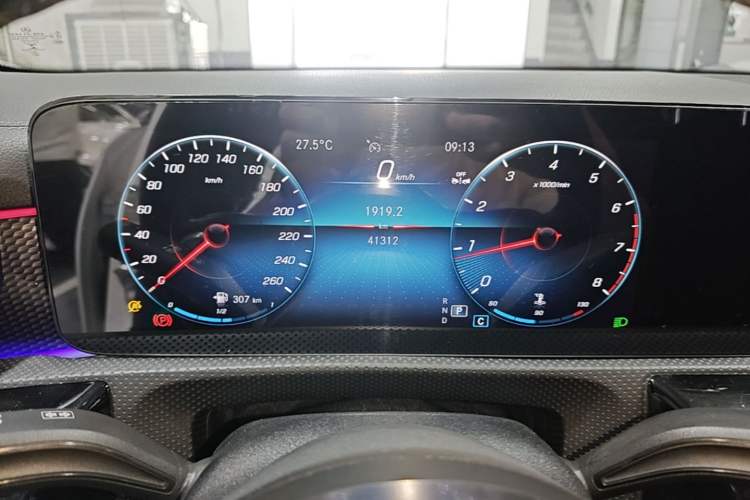 Used Mercedes-Benz A-Class 2022 Revised Version A 200 L Sport Sedan Fashionable Style Instrument Cluster