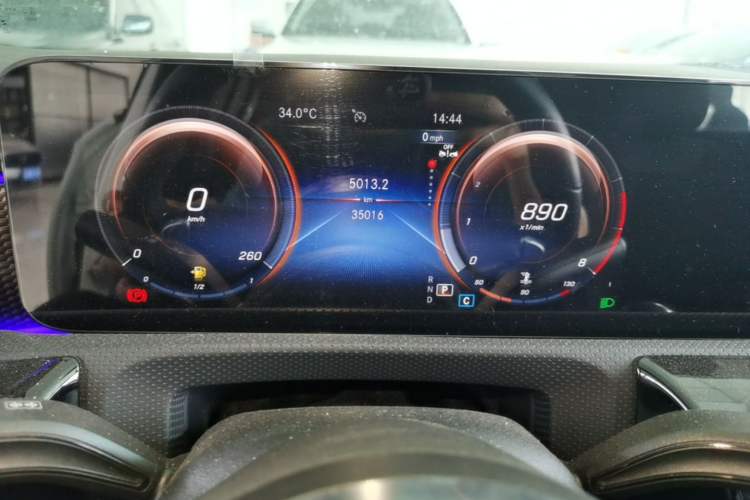 Used Mercedes-Benz A-Class 2022 Revised Version A 200 L Sport Sedan Fashionable Style Instrument Cluster