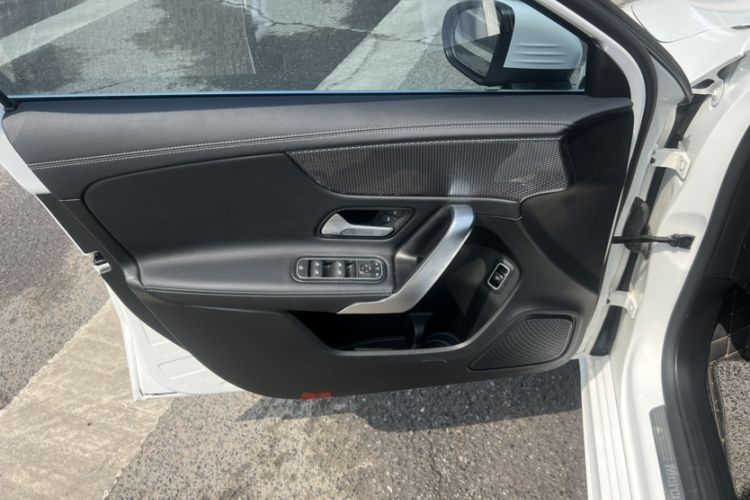 Used Mercedes-Benz A-Class 2022 Restyled A 200 L Sport Sedan Fashion Version Interior 1