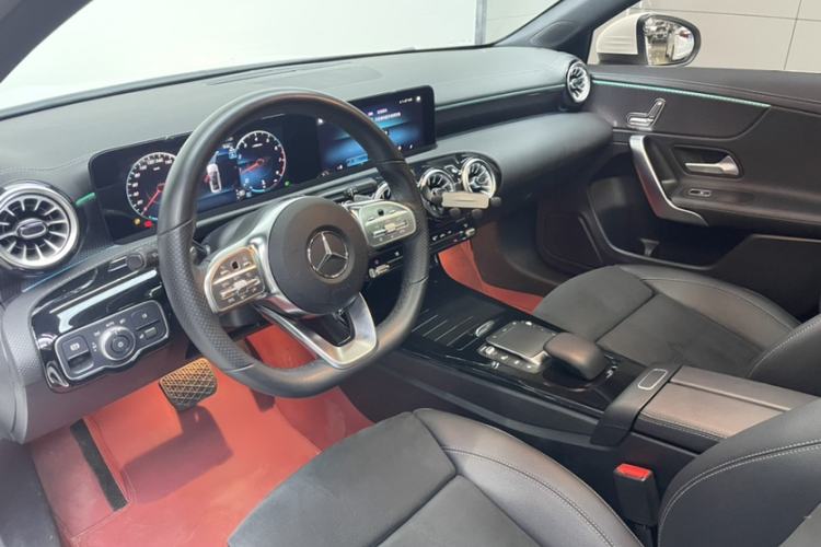 Used Mercedes-Benz A-Class 2022 Revised Version A 200 L Sport Sedan Fashionable Style Interior 1