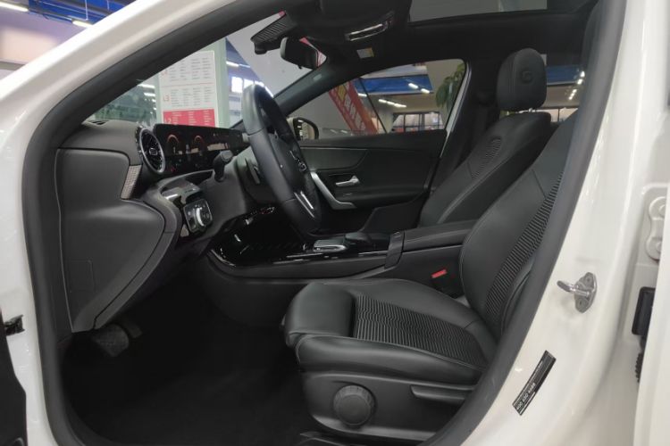 Used Mercedes-Benz A-Class 2022 Revised A 200 Dynamic Edition Interior 1