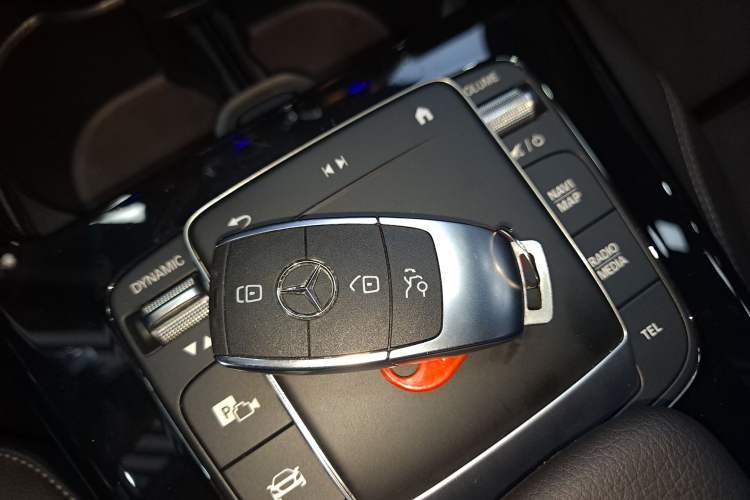 Used Mercedes-Benz A-Class 2022 Revised Version A 200 L Sport Sedan Fashionable Style Interior 1