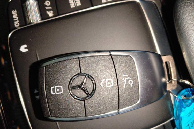 Used Mercedes-Benz A-Class 2022 Revised Version A 200 L Sport Sedan Fashionable Style Interior 1