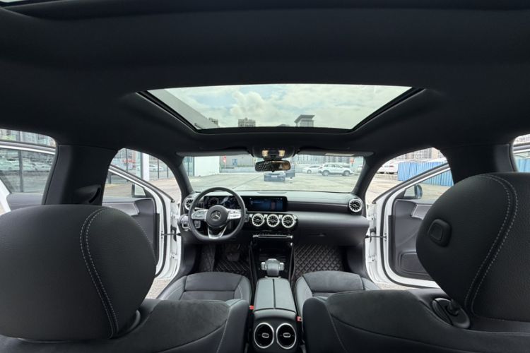 Used Mercedes-Benz A-Class 2022 Revised Version A 200 L Sport Sedan Fashionable Style Interior 10