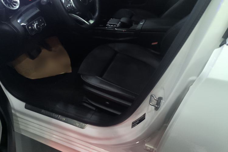 Used Mercedes-Benz A-Class 2022 Revised Version A 200 L Sport Sedan Fashionable Style Interior 2