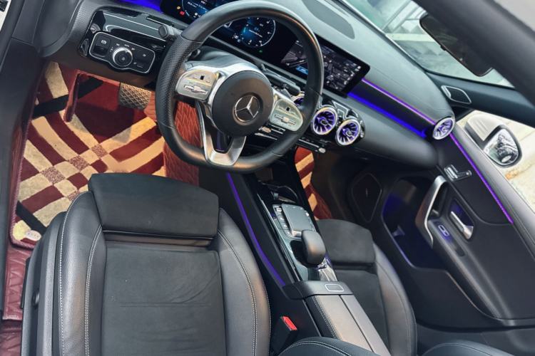 Used Mercedes-Benz A-Class 2022 Revised Version A 200 L Sport Sedan Fashionable Style Interior 2