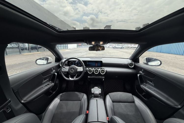 Used Mercedes-Benz A-Class 2022 Revised Version A 200 L Sport Sedan Fashionable Style Interior 2