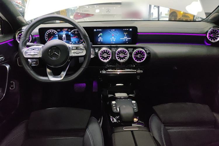 Used Mercedes-Benz A-Class 2022 Revised Version A 200 L Sport Sedan Fashionable Style Interior 2