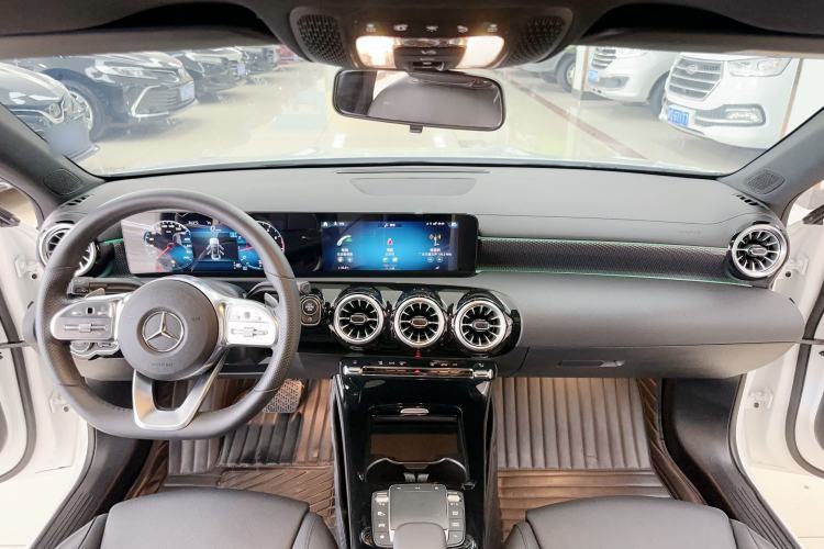 Used Mercedes-Benz A-Class 2022 Restyled A 200 L Sport Sedan Fashion Version Interior 3