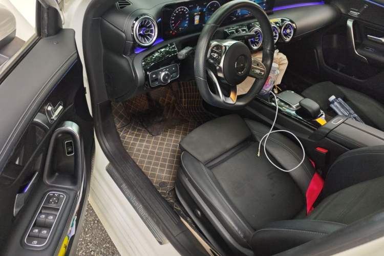 Used Mercedes-Benz A-Class 2022 A 200 L Sport Sedan Fashion Model Interior 3