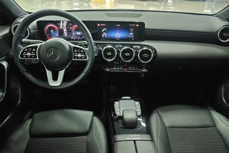 Used Mercedes-Benz A-Class 2022 Revised A 200 Dynamic Edition Interior 3