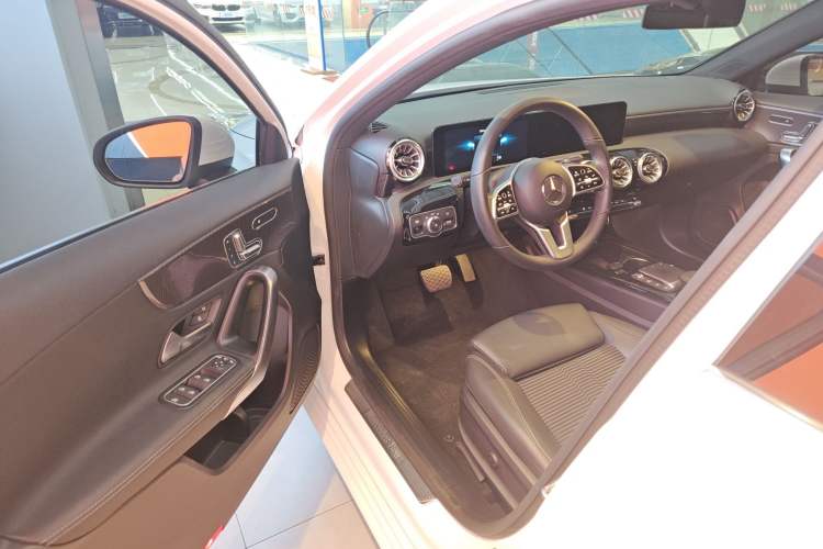 Used Mercedes-Benz A-Class 2022 A 200 Fashion Model Interior 3
