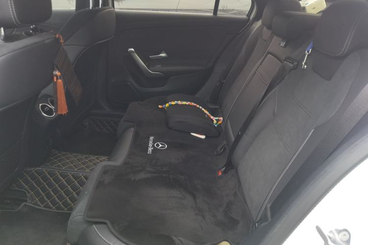 Used Mercedes-Benz A-Class 2022 Second Facelift A 200 L Sport Sedan Fashion Version Interior 4