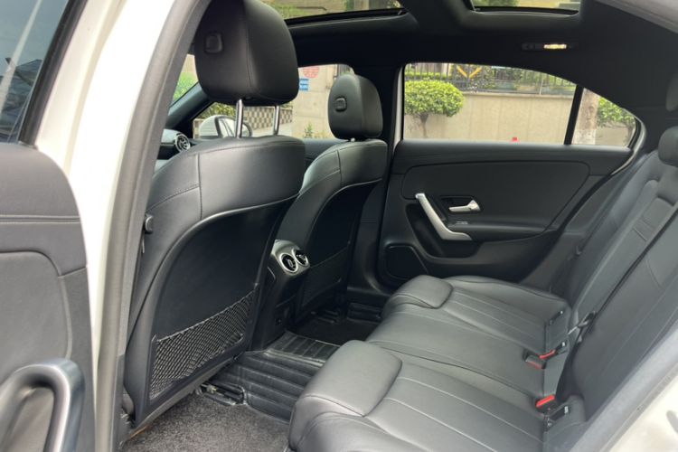 Used Mercedes-Benz A-Class 2022 Restyled A 200 L Sport Sedan Fashion Version Interior 5