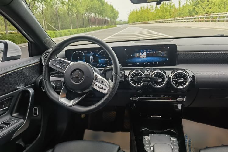 Used Mercedes-Benz A-Class 2022 Restyled A 200 L Sport Sedan Fashion Version Interior 5