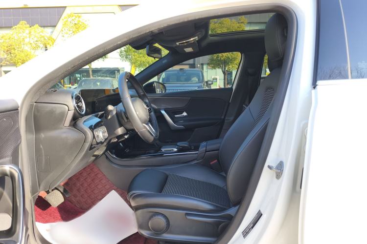 Used Mercedes-Benz A-Class 2022 Revised A 200 Dynamic Edition Interior 5