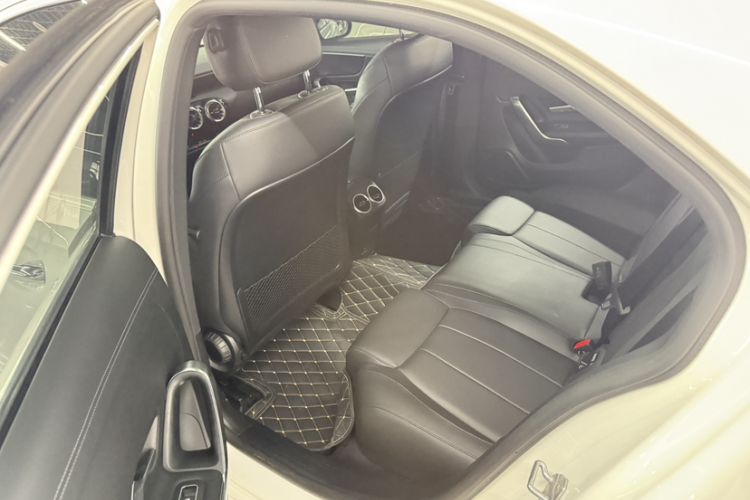 Used Mercedes-Benz A-Class 2022 Restyled A 200 L Sport Sedan Fashion Version Interior 5
