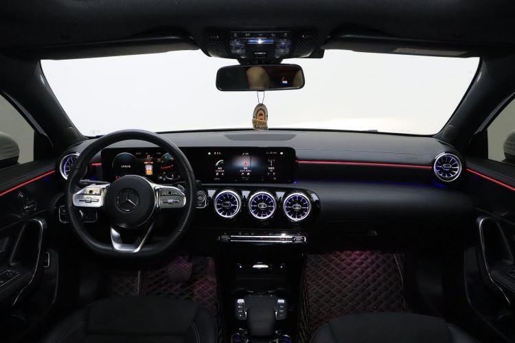 Used Mercedes-Benz A-Class 2022 Second Facelift A 200 L Sport Sedan Fashion Version Interior 5