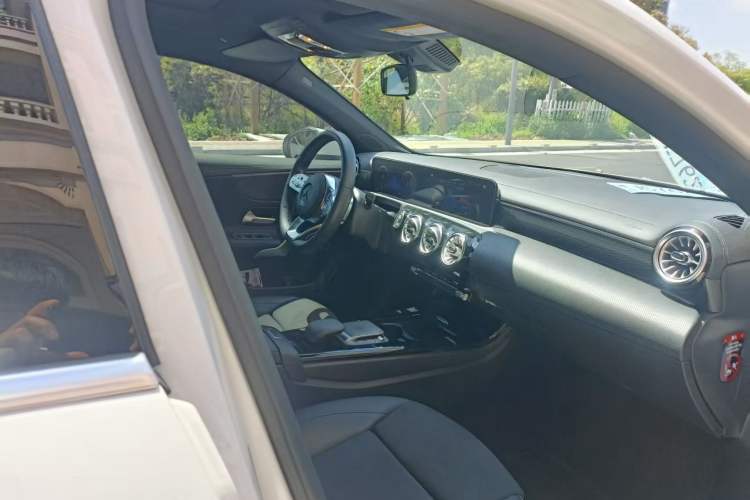 Used Mercedes-Benz A-Class 2022 Second Facelift A 200 L Sport Sedan Fashion Version Interior 5