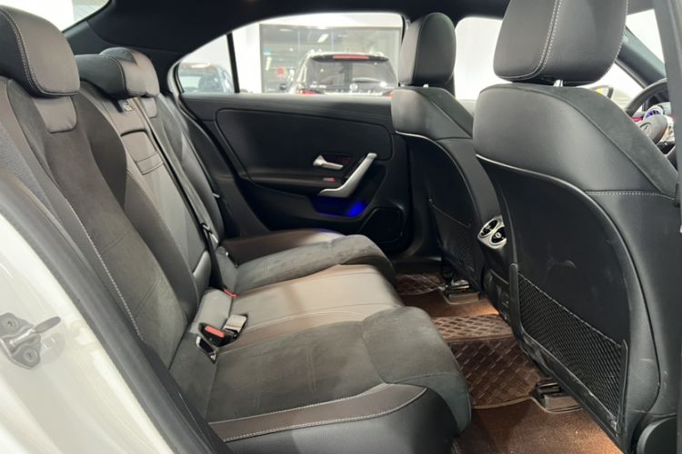 Used Mercedes-Benz A-Class 2022 Revised Version A 200 L Sport Sedan Fashionable Style Interior 6