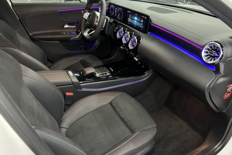 Used Mercedes-Benz A-Class 2022 Revised Version A 200 L Sport Sedan Fashionable Style Interior 6