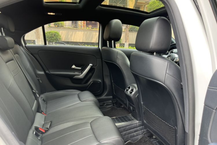 Used Mercedes-Benz A-Class 2022 Restyled A 200 L Sport Sedan Fashion Version Interior 7