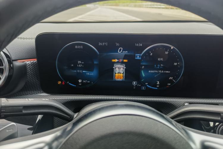Used Mercedes-Benz A-Class 2022 Restyled A 200 L Sport Sedan Fashion Version Interior 8