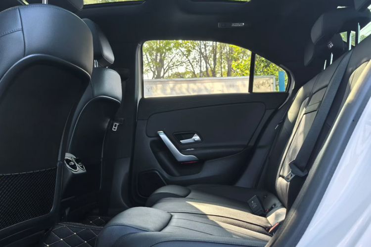 Used Mercedes-Benz A-Class 2022 Restyled A 200 L Sport Sedan Fashion Version Interior 8