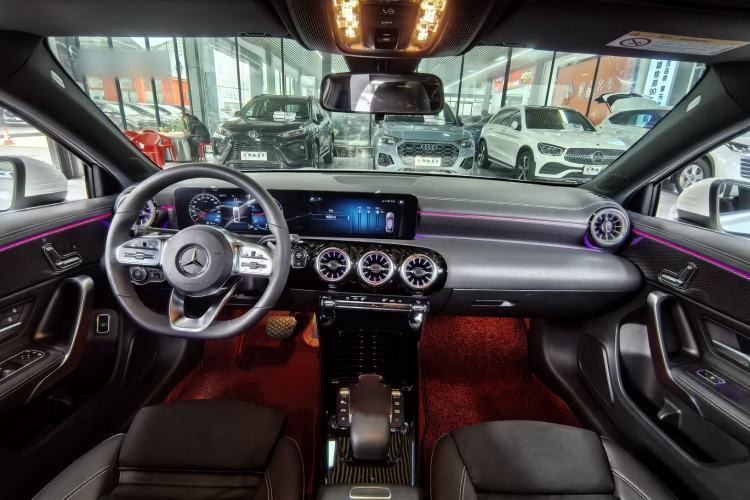 Used Mercedes-Benz A-Class 2022 Revised Version A 200 L Sport Sedan Fashionable Style Interior 8