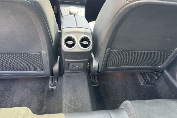 Used Mercedes-Benz A-Class 2022 Revised Version A 200 L Sport Sedan Fashionable Style Interior 9