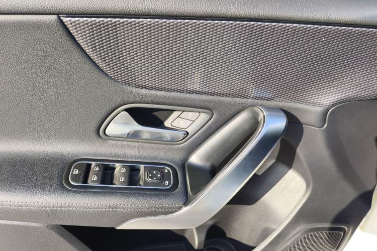 Used Mercedes-Benz A-Class 2022 Revised A 200 Dynamic Edition Interior 9