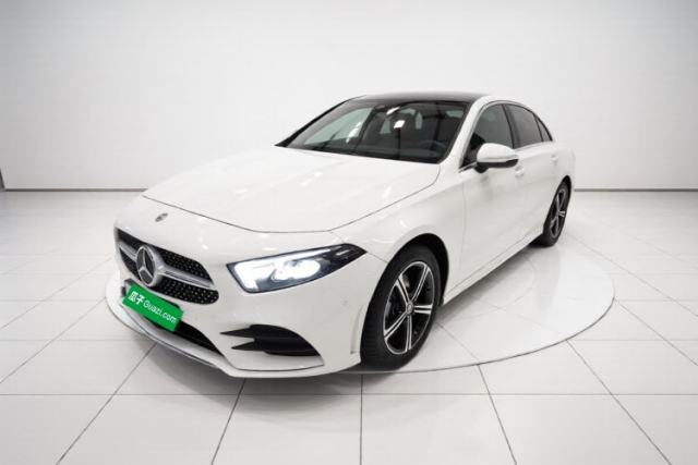 Używany Mercedes-Benz A-Class 2022 Revised Version A 200 L Sport Sedan Fashionable Style