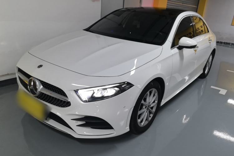 Used Mercedes-Benz A-Class 2022 Restyled A 200 L Sport Sedan Fashion Version Guazi used car, China used car export, Used car for sale, Used cars, Cheapest cars for sale