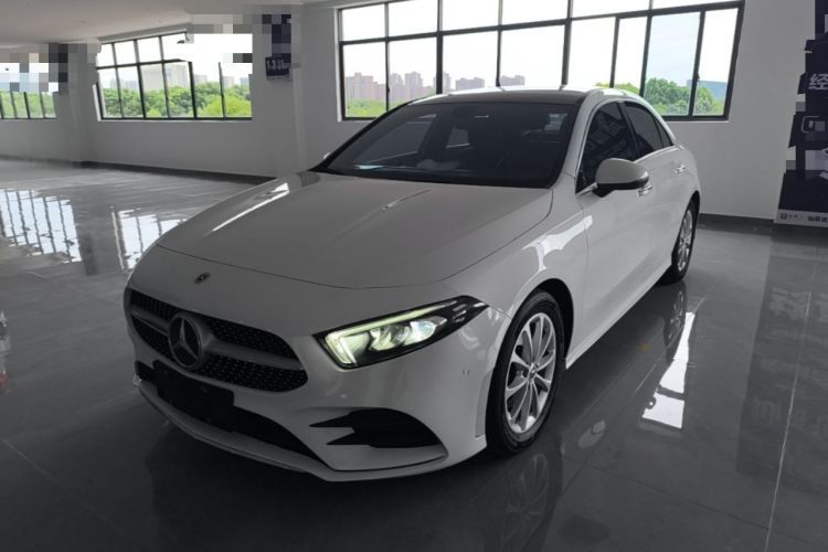 Used Mercedes-Benz A-Class 2022 Restyled A 200 L Sport Sedan Fashion Version Guazi used car, China used car export, Used car for sale, Used cars, Cheapest cars for sale