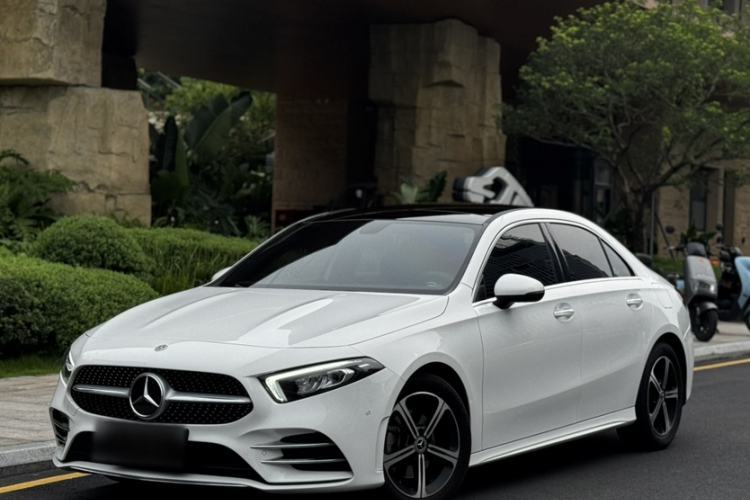 Ojetý Mercedes-Benz A-Class 2022 Revised Version A 200 L Sport Sedan Fashionable Style Guazi used car, China used car export, Used car for sale, Used  cars, Cheapest cars for sale