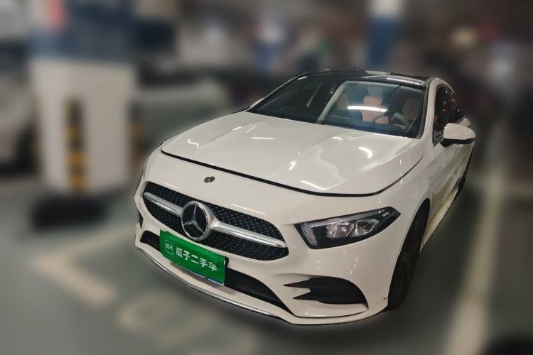 Used Mercedes-Benz A-Class 2022 Revised Version A 200 L Sport Sedan Fashionable Style Guazi used car, China used car export, Used car for sale, Used Mercedes-Benz cars, Cheapest cars for sale