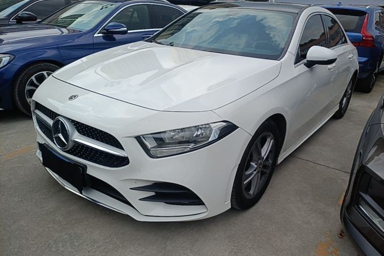 Ojetý Mercedes-Benz A-Class 2022 Restyled A 180 L Sport Sedan Guazi used car, China used car export, Used car for sale, Used  cars, Cheapest cars for sale