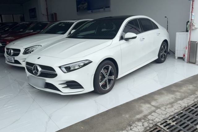 Used Mercedes-Benz A-Class 2022 Revised Version A 200 L Sport Sedan Fashionable Style