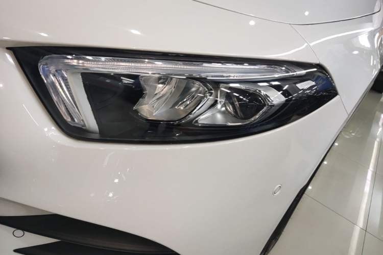 Used Mercedes-Benz A-Class 2022 Revised Version A 200 L Sport Sedan Fashionable Style Left Front Headlight