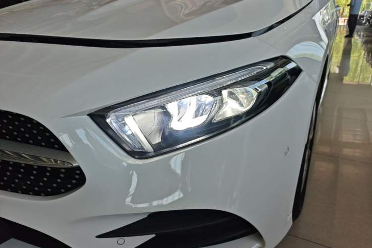 Used Mercedes-Benz A-Class 2022 Restyled A 200 L Sport Sedan Fashion Version Left Front Headlight
